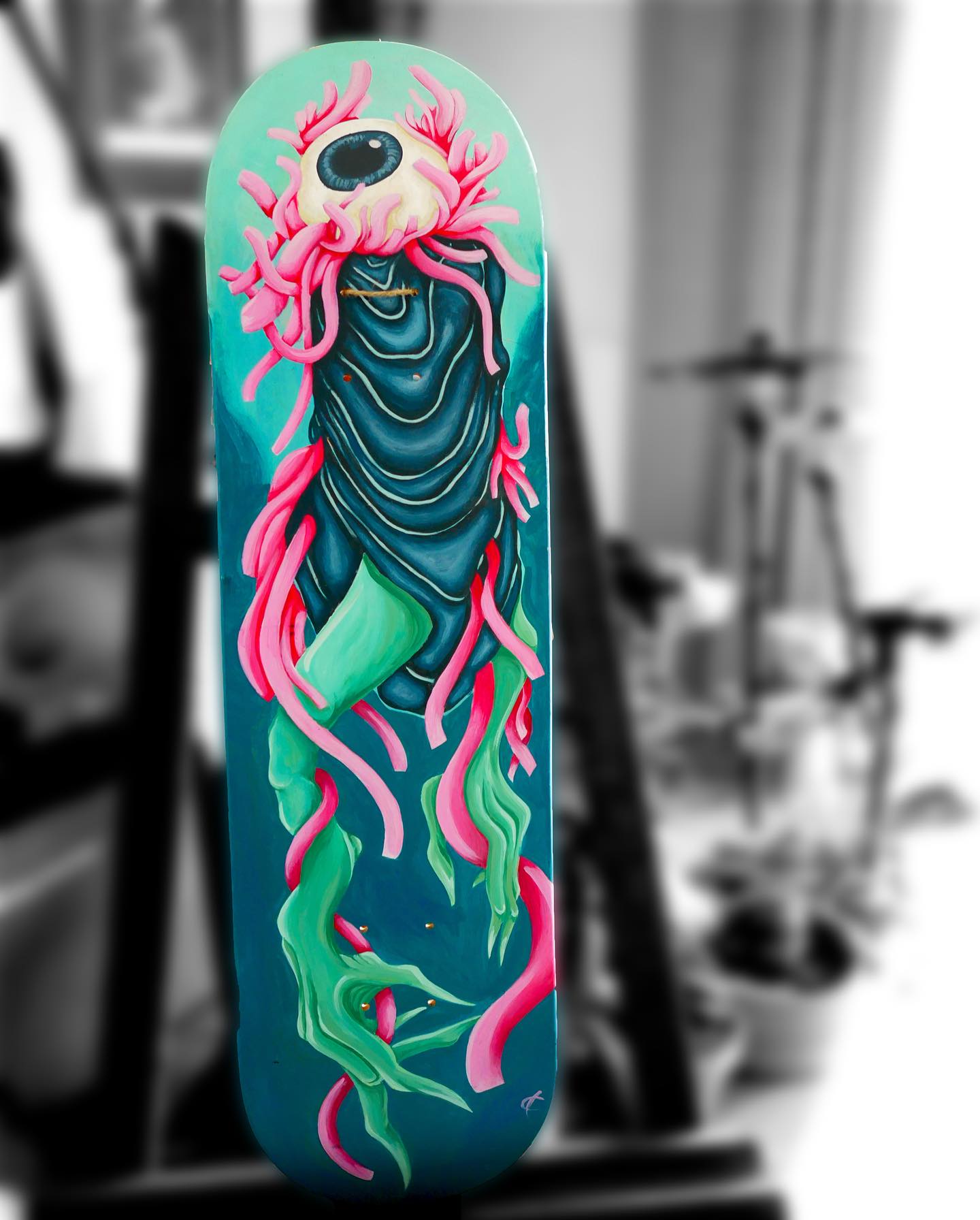 Illustration originale du skate Naïdi, objet représentant le projet de site internet